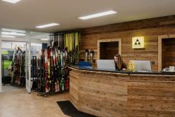 Ski servis a půjčovna Fischer